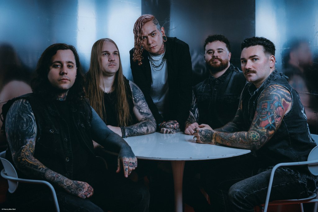 LORNA SHORE | www.metaltix.com